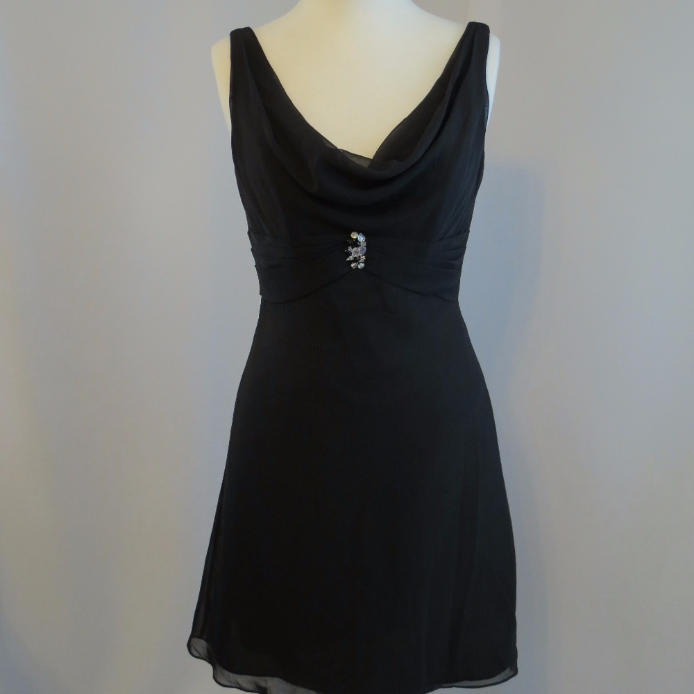 Impression Bridal V-Neck SAMPLE Dress, Size: 12